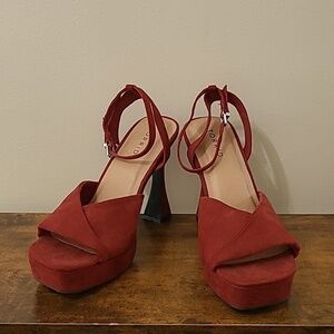 NWT Torrid burgandy suede platform heels size 9W